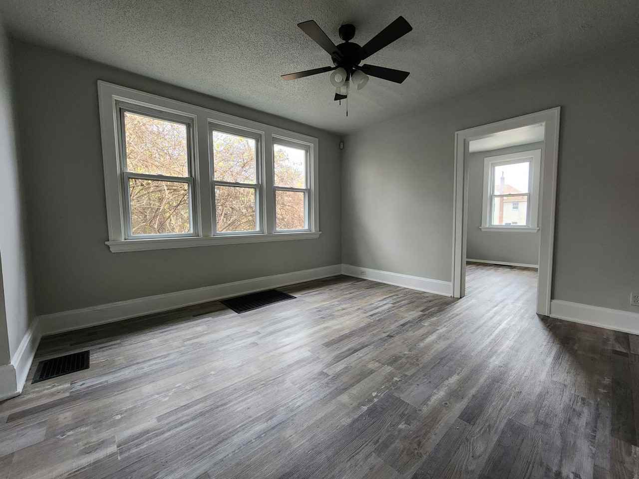 3525 Mary Ann Ln - Photo 5 of 15