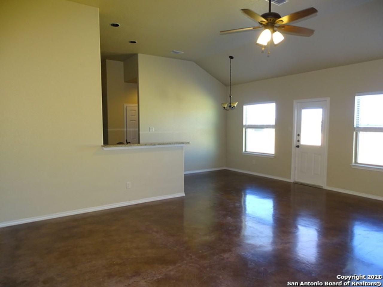 2593 Pahmeyer Rd - Photo 2 of 17