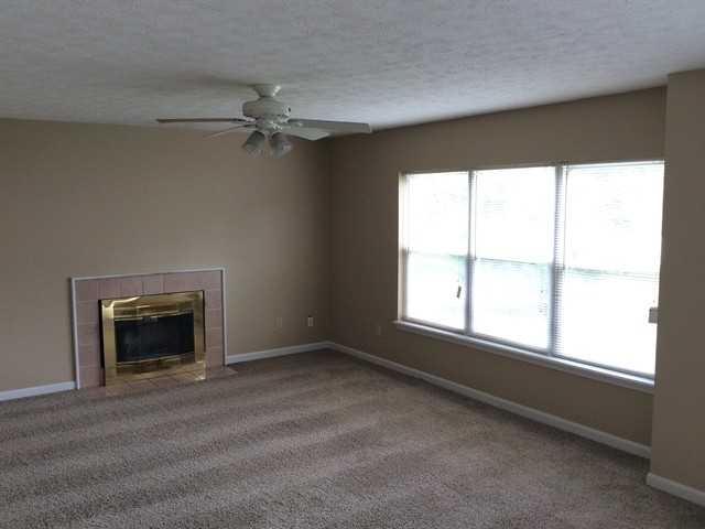 8301 Crystal Pointe Ln - Photo 3 of 13