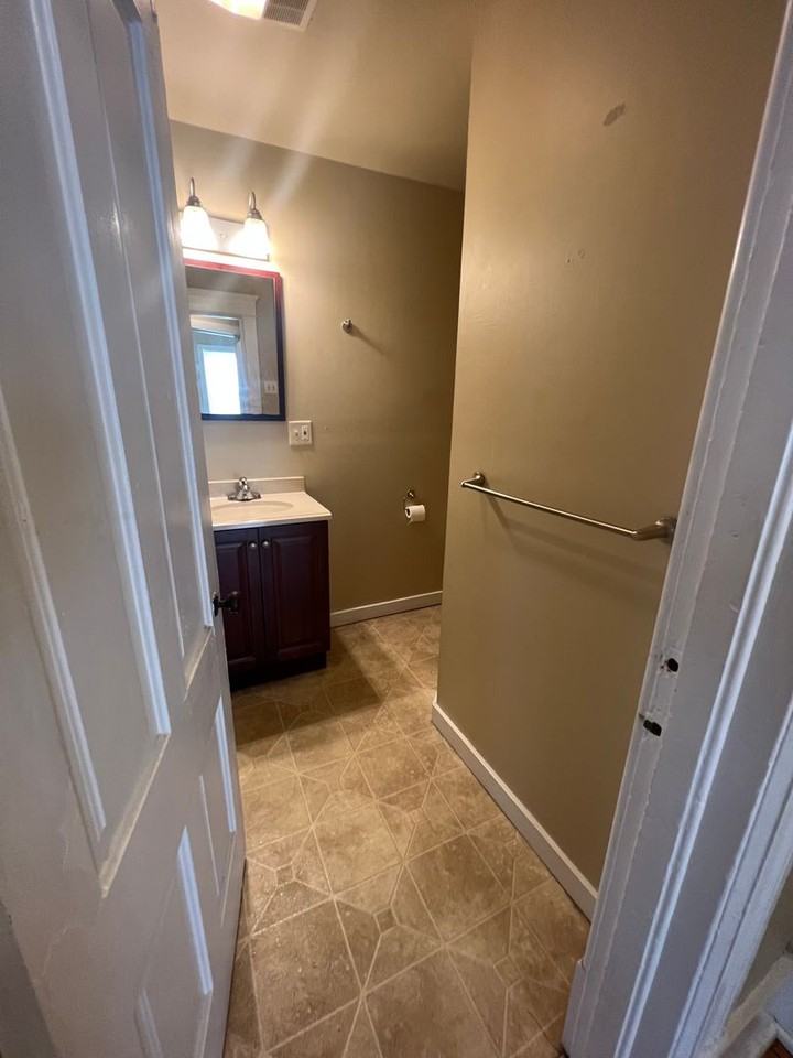 PP 09 1414 Superior Ave, Tomah, WI 54660 Apartment for Rent