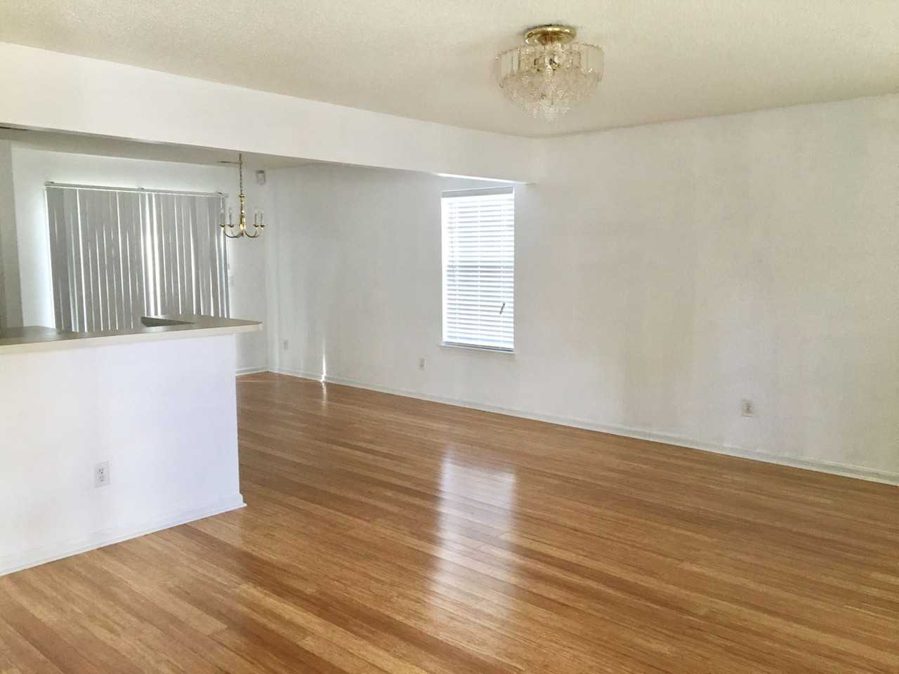 207 E Lake Trl - Photo 2 of 22