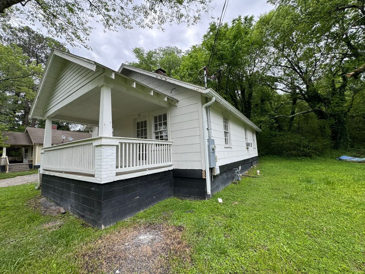 102 Earl Ln Ne - Photo 4 of 20