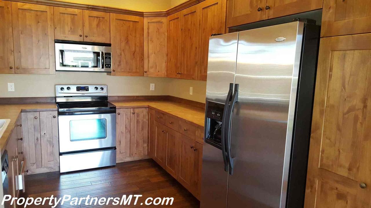 3157 Spring Ridge Dr - Photo 3 of 10