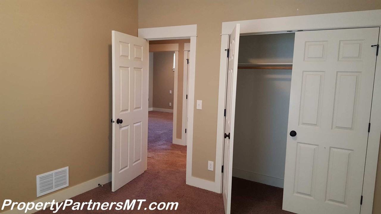 3157 Spring Ridge Dr - Photo 5 of 10