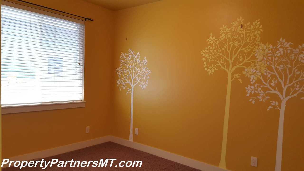 3157 Spring Ridge Dr - Photo 6 of 10