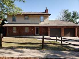 2212 Glenwood Cir - Photo 1 of 1