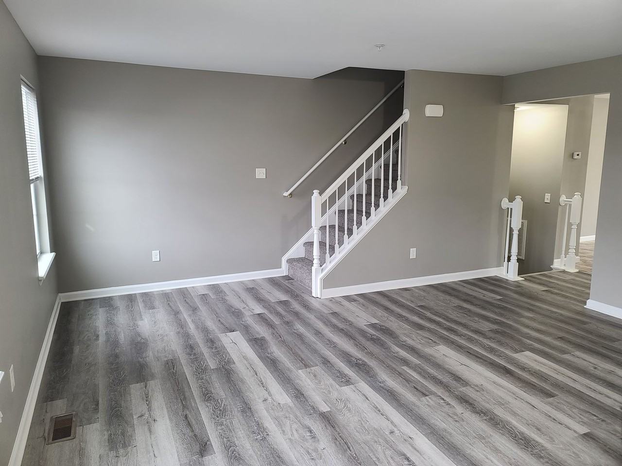 432 Viewpoint Way - Photo 3 of 47