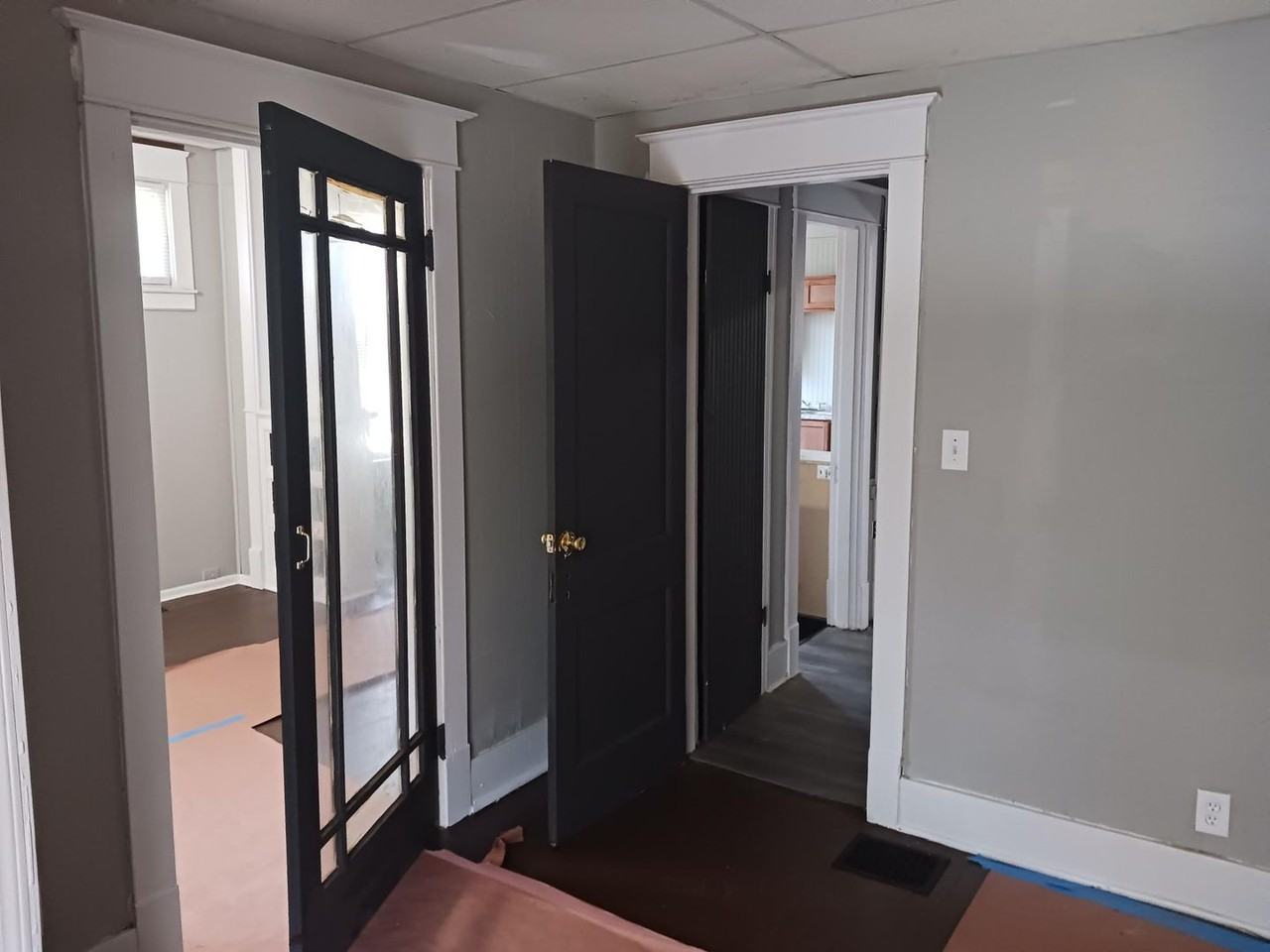 2203 Rowan St - Photo 2 of 11