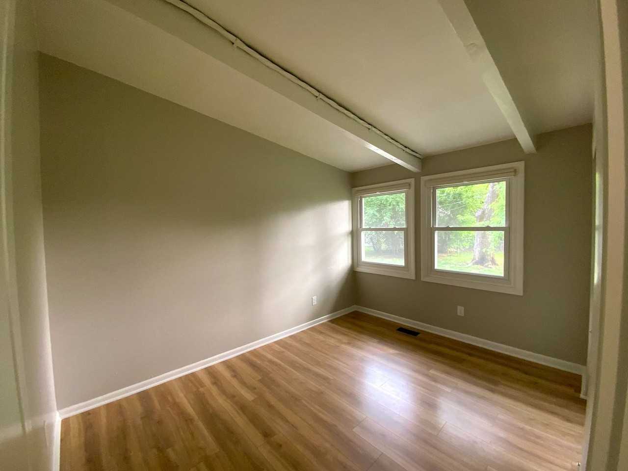 2509 Bristol Rd - Photo 4 of 23