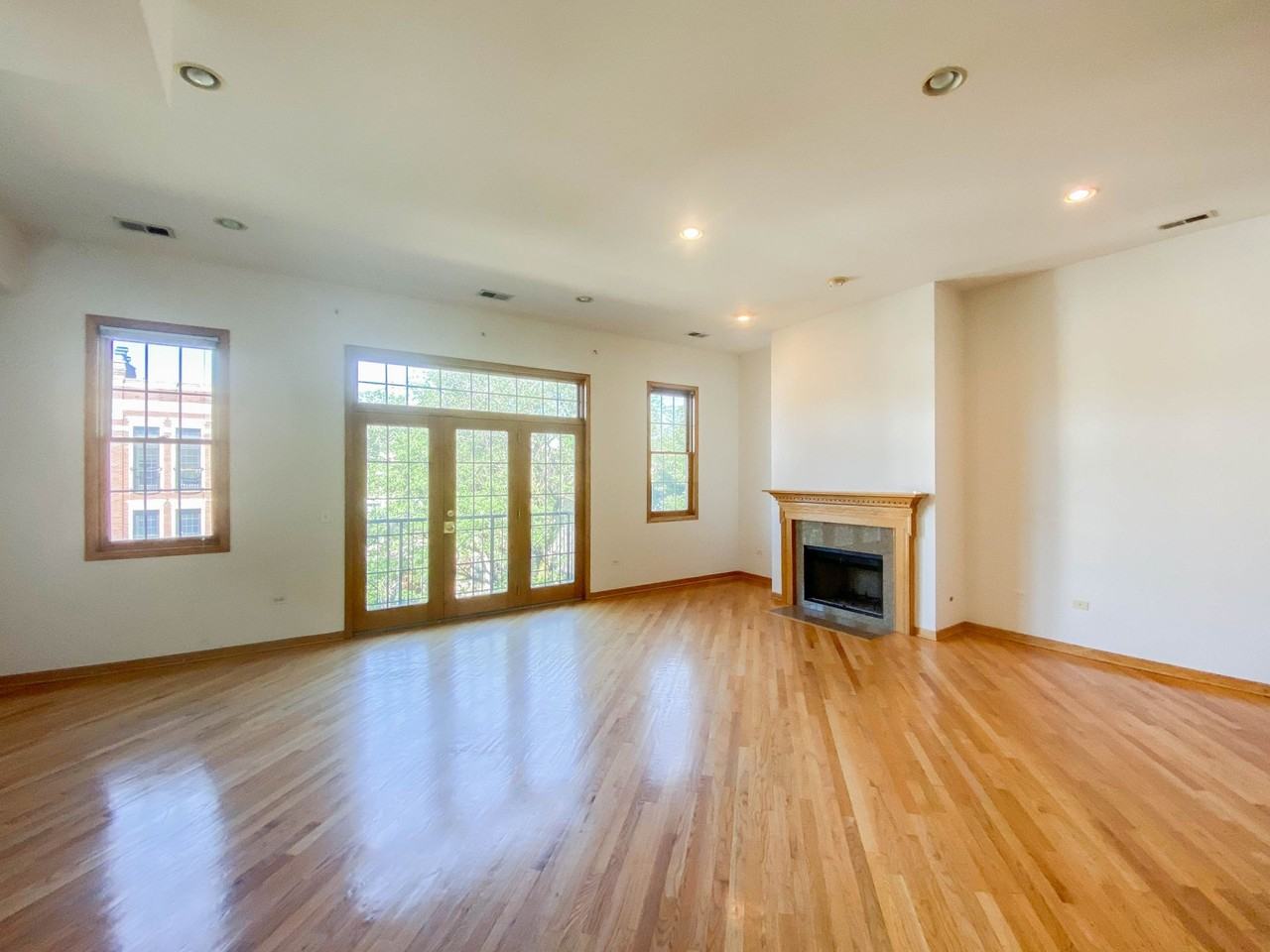 2535-39 N. Southport - Photo 4 of 9