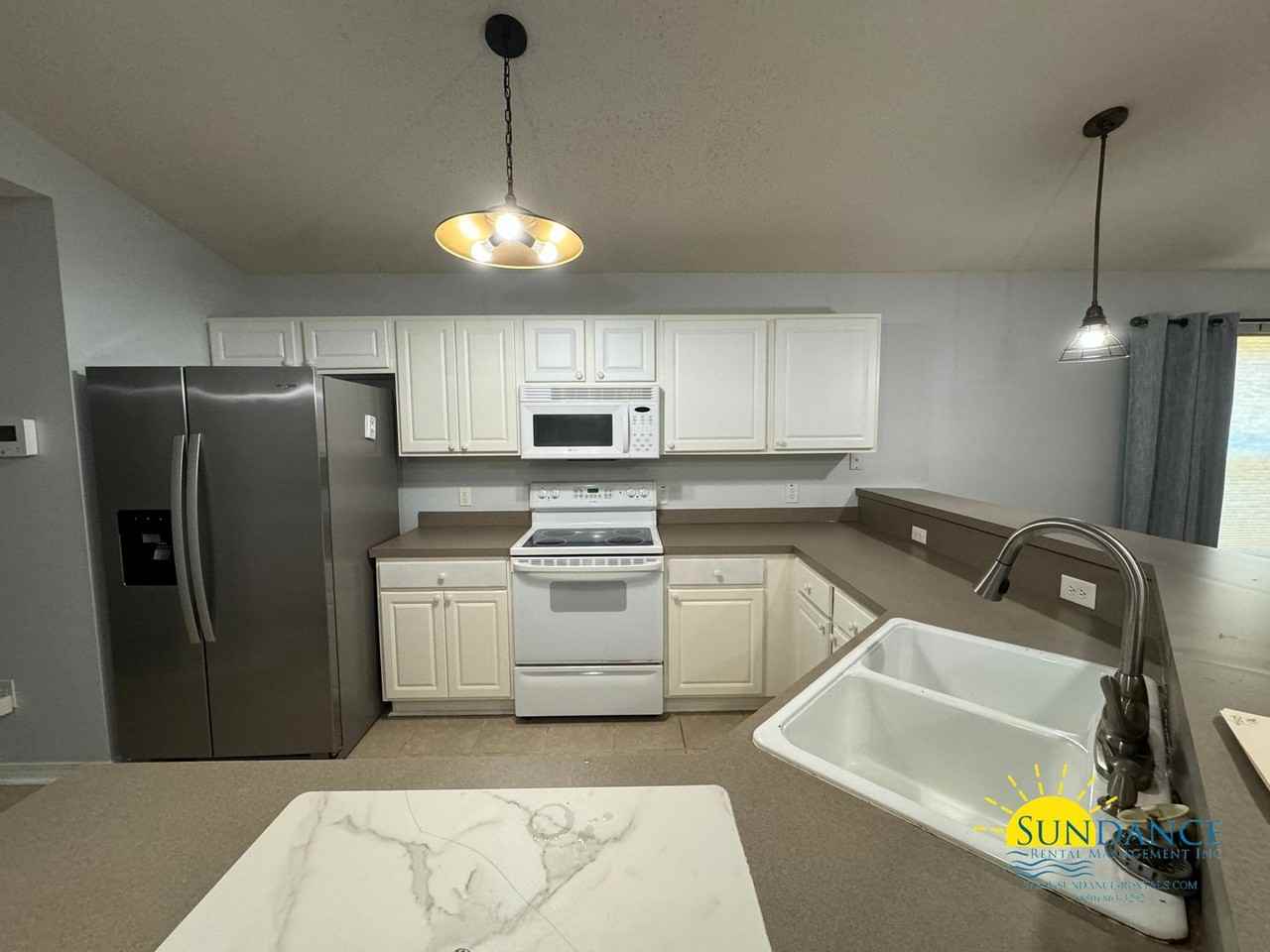 2036 Reserve Blvd - Photo 5 of 27