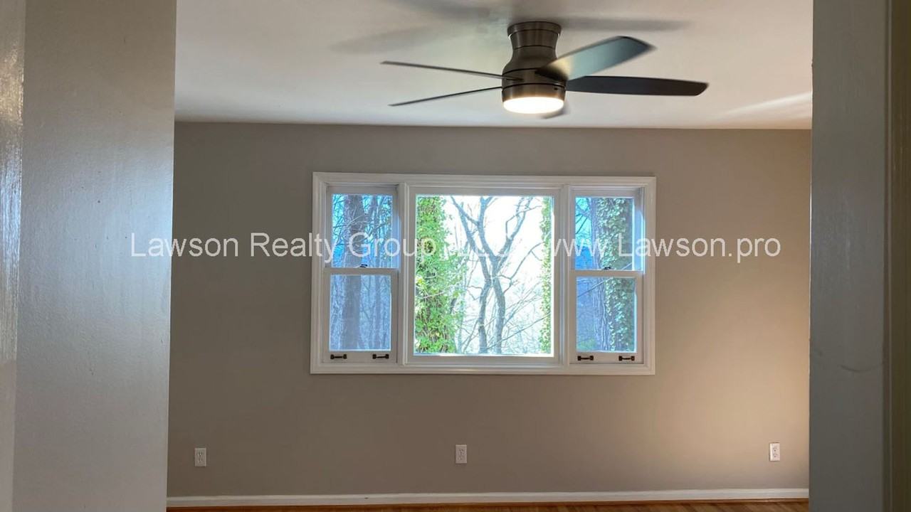 3125 Stoneridge Rd Sw - Photo 6 of 33