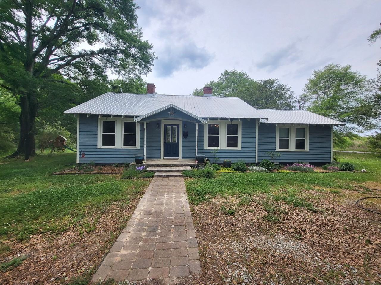 988 Athens Rd - Photo 2 of 22