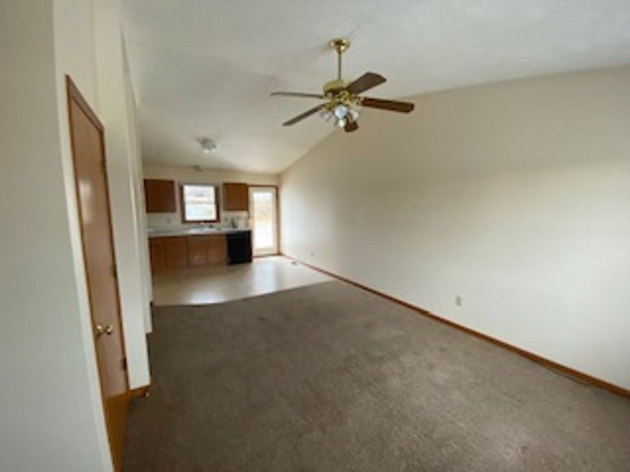 307 Villa St - Photo 2 of 8