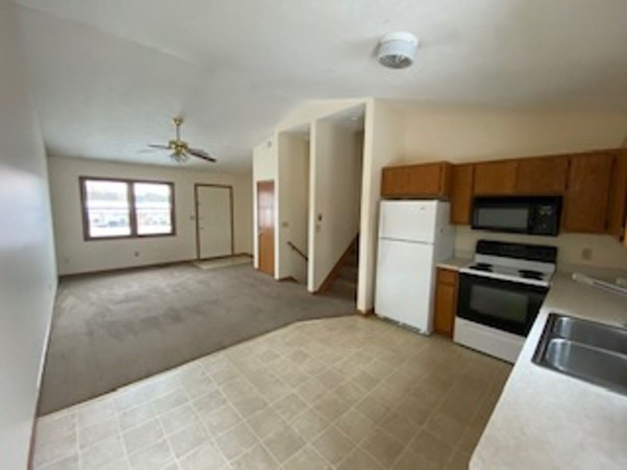 307 Villa St - Photo 3 of 8