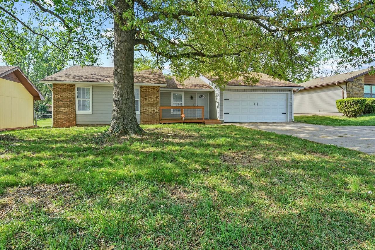 2626 W Hanover Dr - Photo 3 of 34
