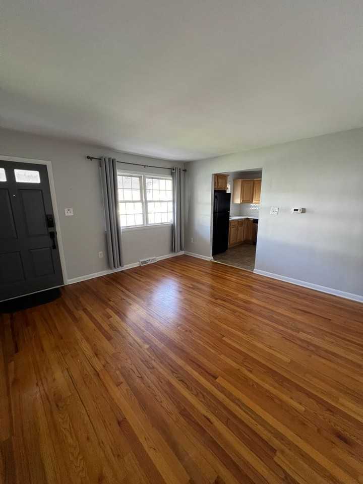 427 W Marion St - Photo 2 of 30