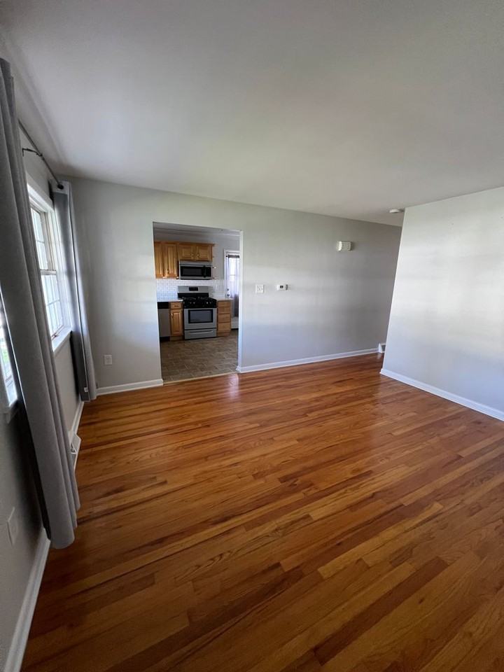 427 W Marion St - Photo 4 of 30