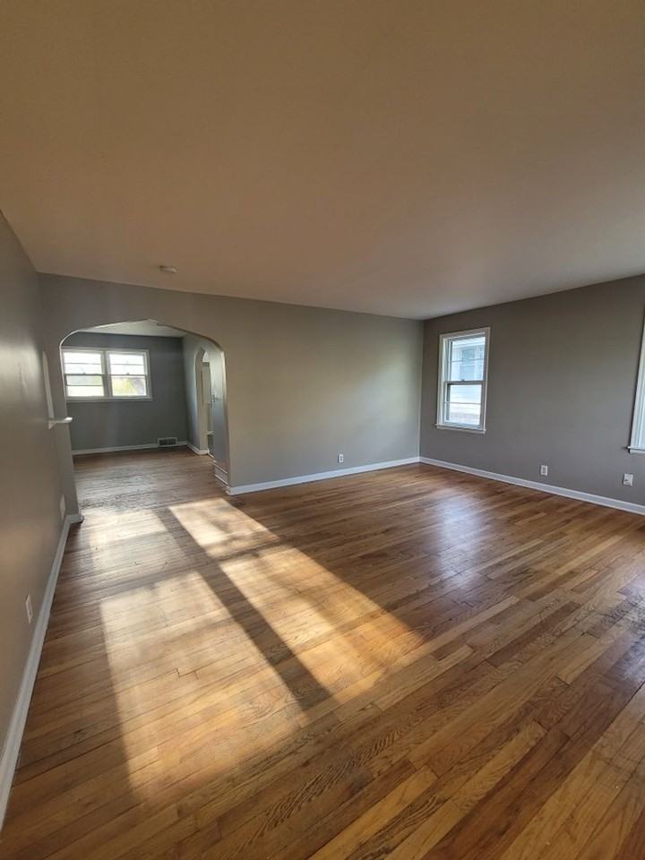 6325 N 24th St - Photo 2 of 14