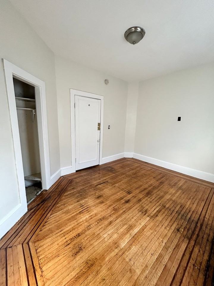 1309-7TH - Photo 3 of 6