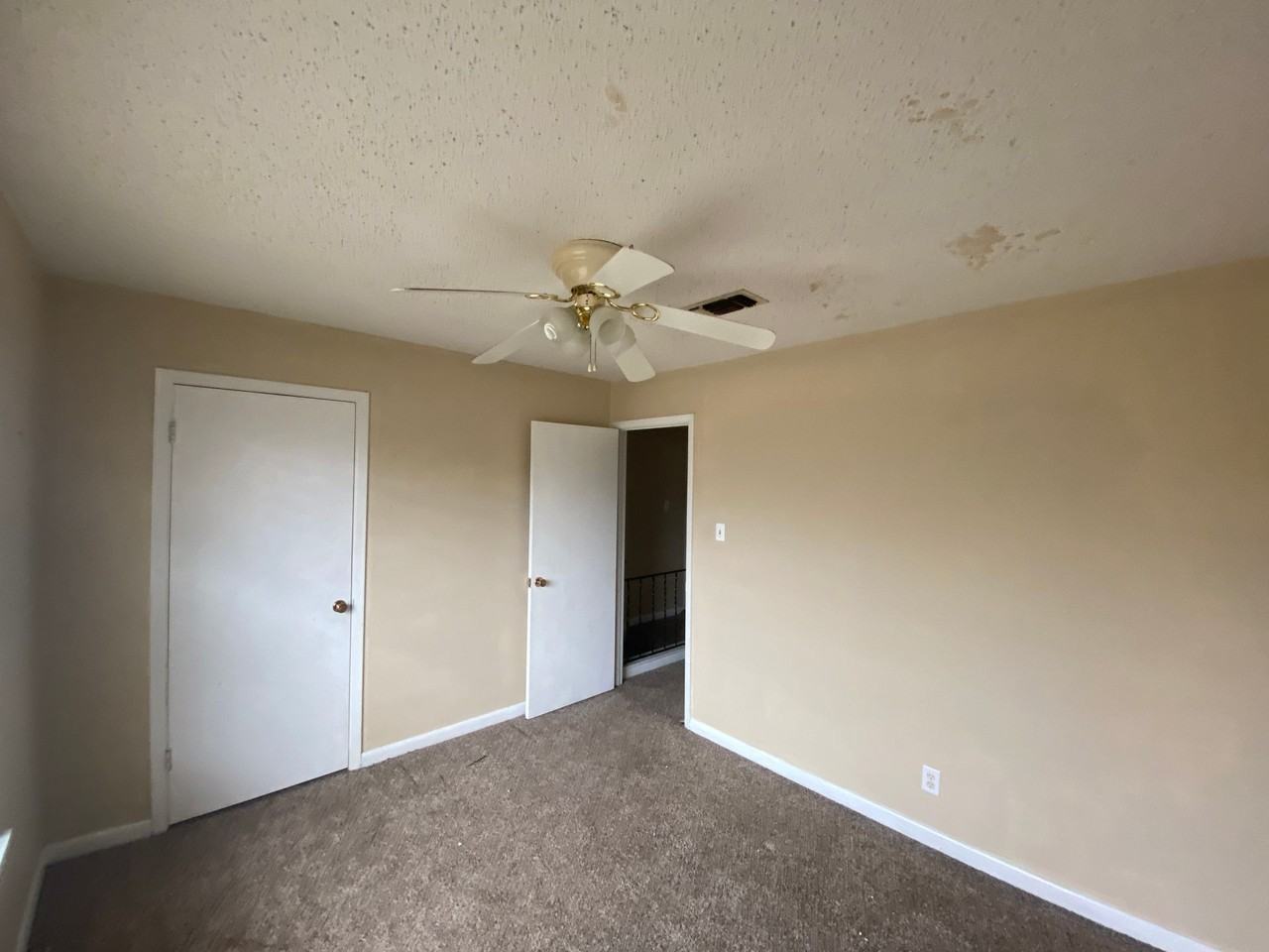 Park Row 100 - Photo 3 of 3