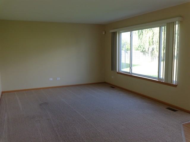 39321 N Stockton Ln - Photo 3 of 13