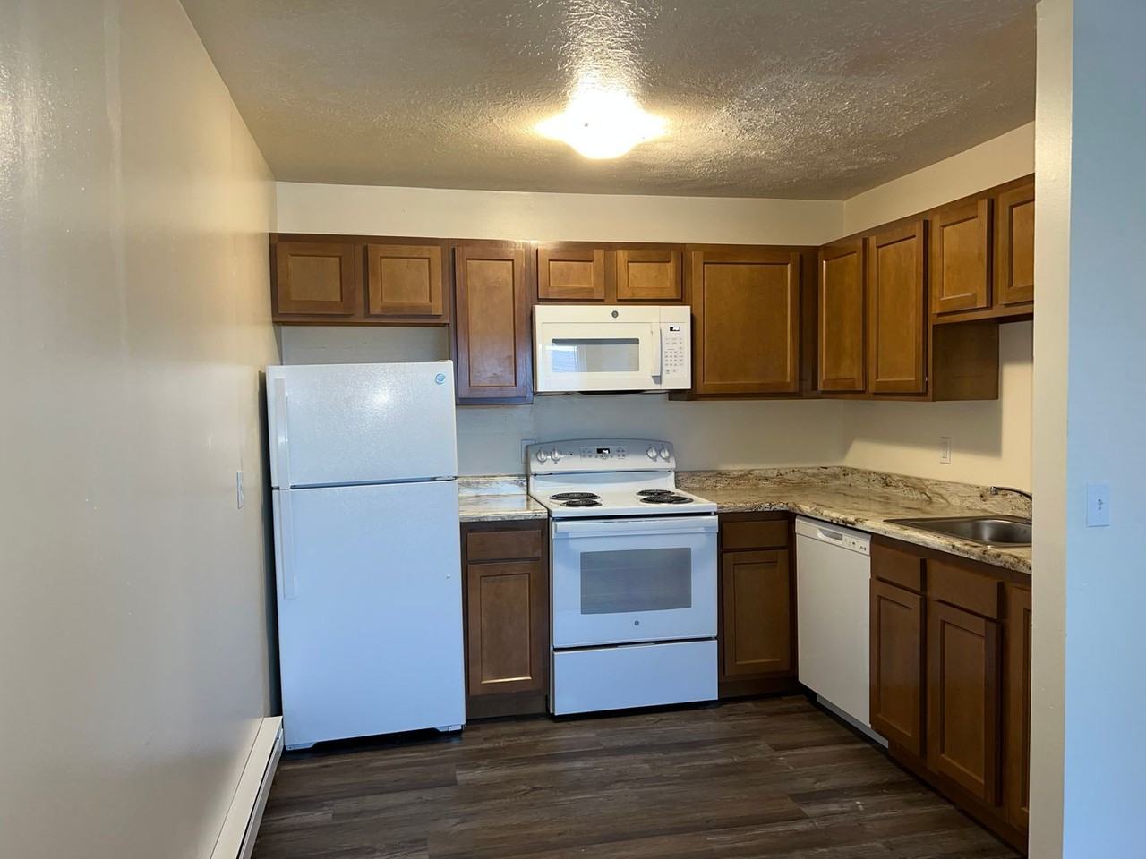 Highland's Apartments - Photo 5 of 9