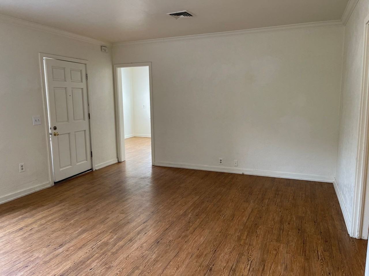655 W Fairhaven St - Photo 3 of 15