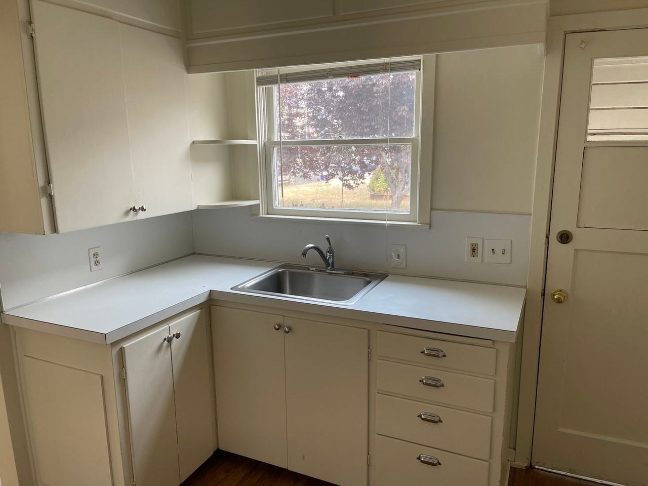 655 W Fairhaven St - Photo 7 of 15
