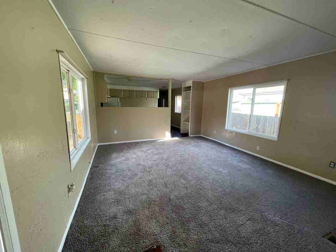 565 Nw Plateau Dr - Photo 4 of 11
