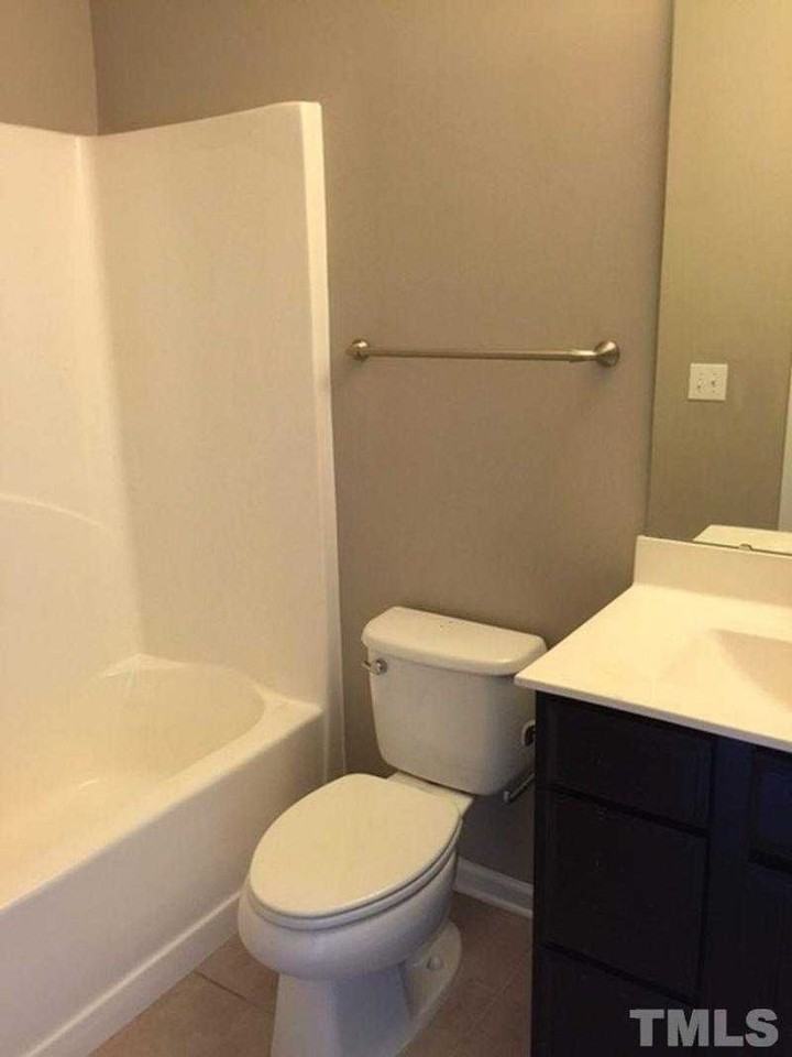 506 Libson St - Photo 3 of 10