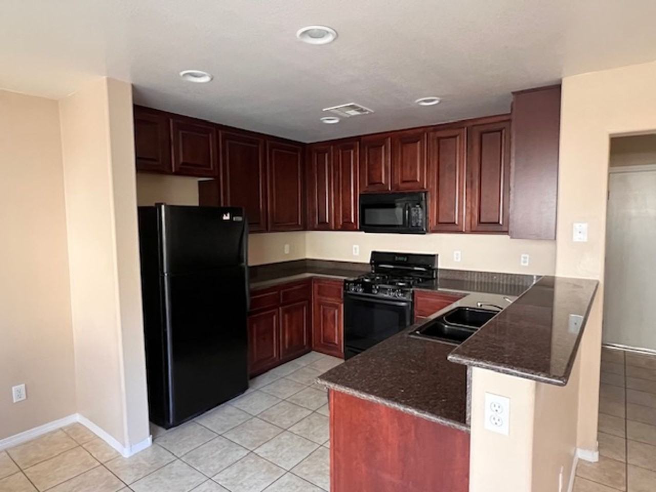 8269 Wildwood Glen Dr - Photo 2 of 13