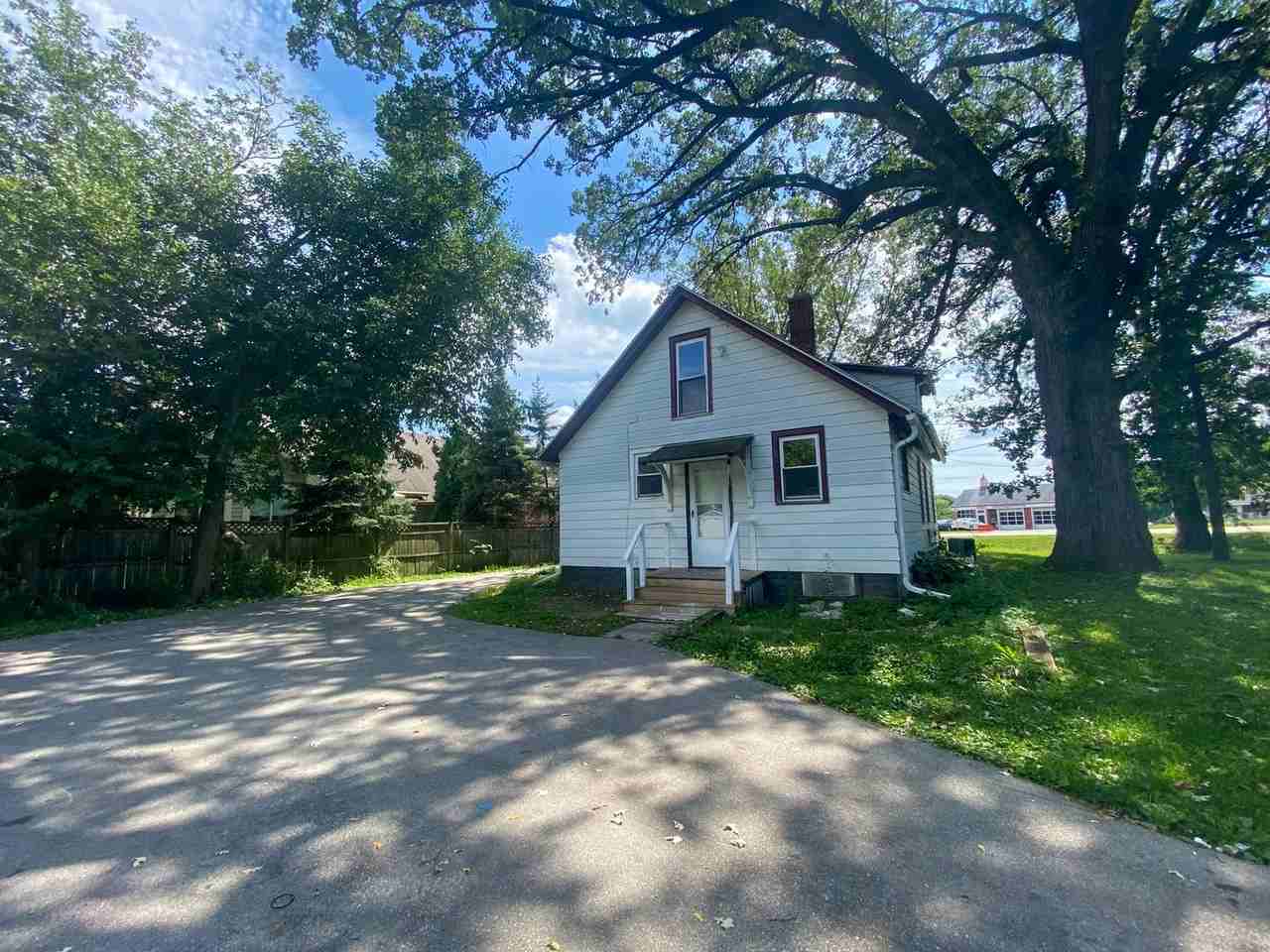 1436 E Racine Ave - Photo 2 of 14