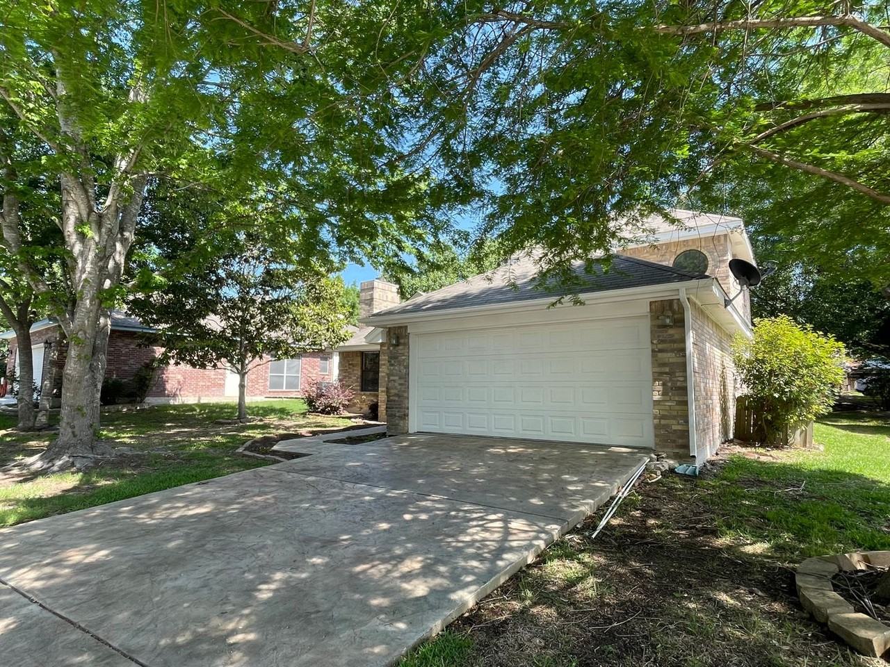 3624 Elm Ct - Photo 3 of 36