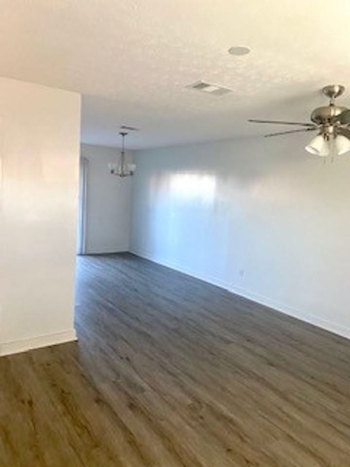 3912 Venetian Cir - Photo 2 of 16