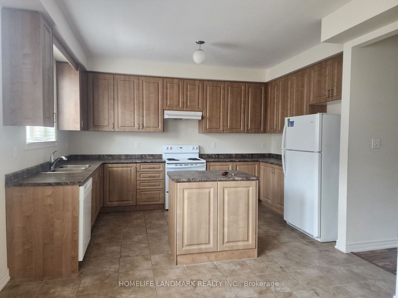 79 Roy Grove Way #None - Photo 3 of 6