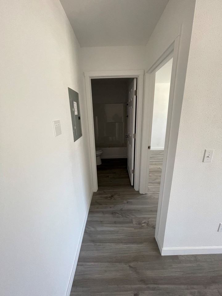 Brand new Apartment in Riddle - Photo 5 of 16
