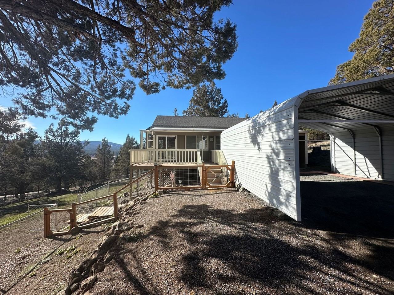 24713 Kootenai St - Photo 3 of 25