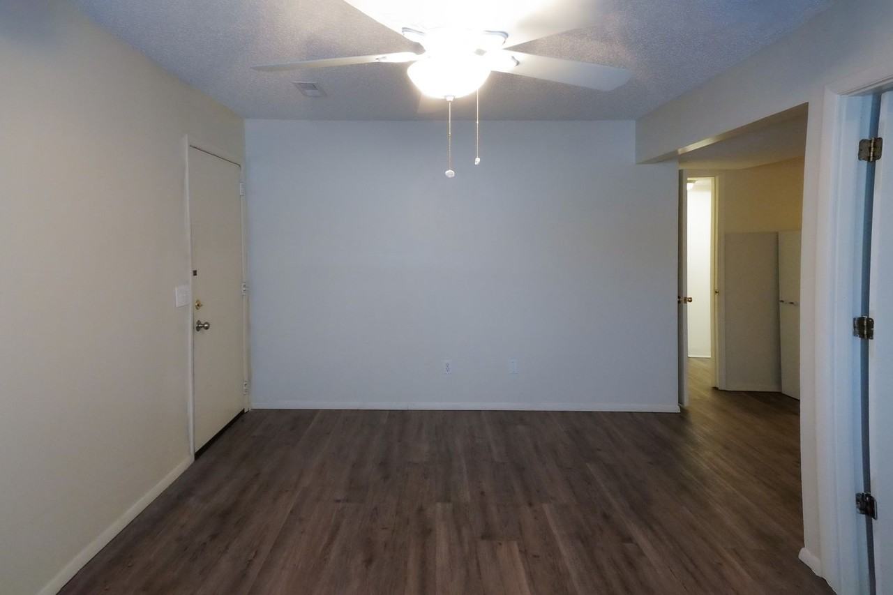 Valley View Apartments - Photo 7 of 46