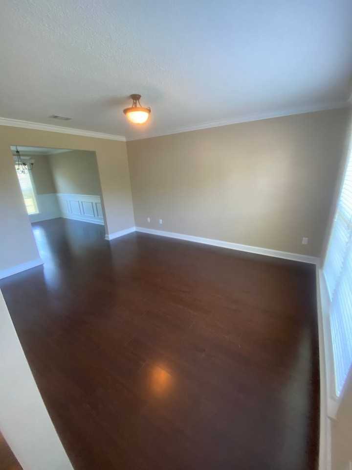 107 Powers Dr - Photo 4 of 16