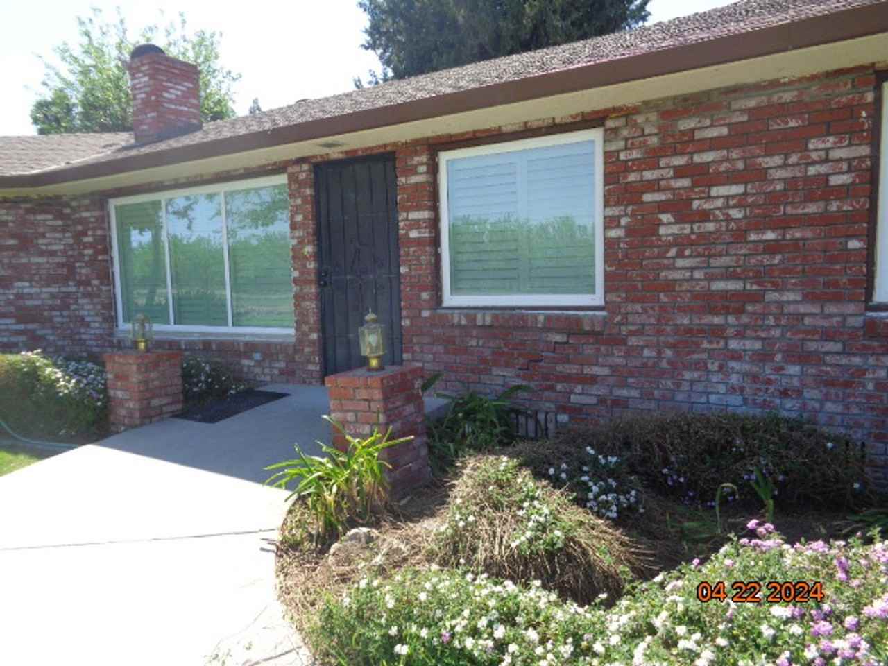 7433 Robben Rd - Photo 2 of 35