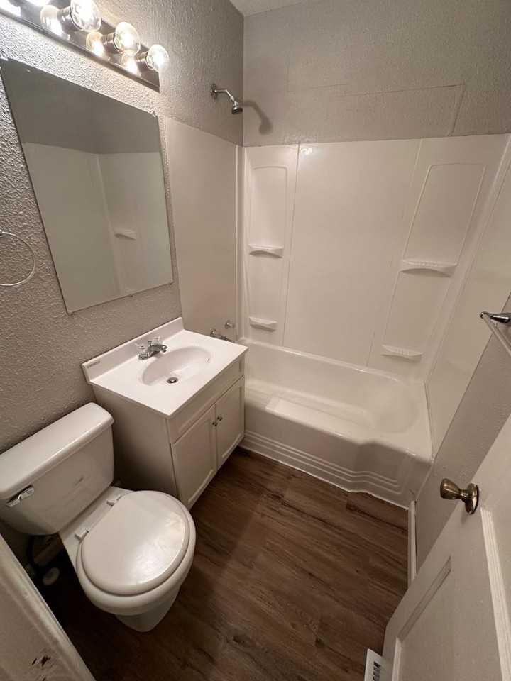 1028 N Terrace Dr - Photo 7 of 10