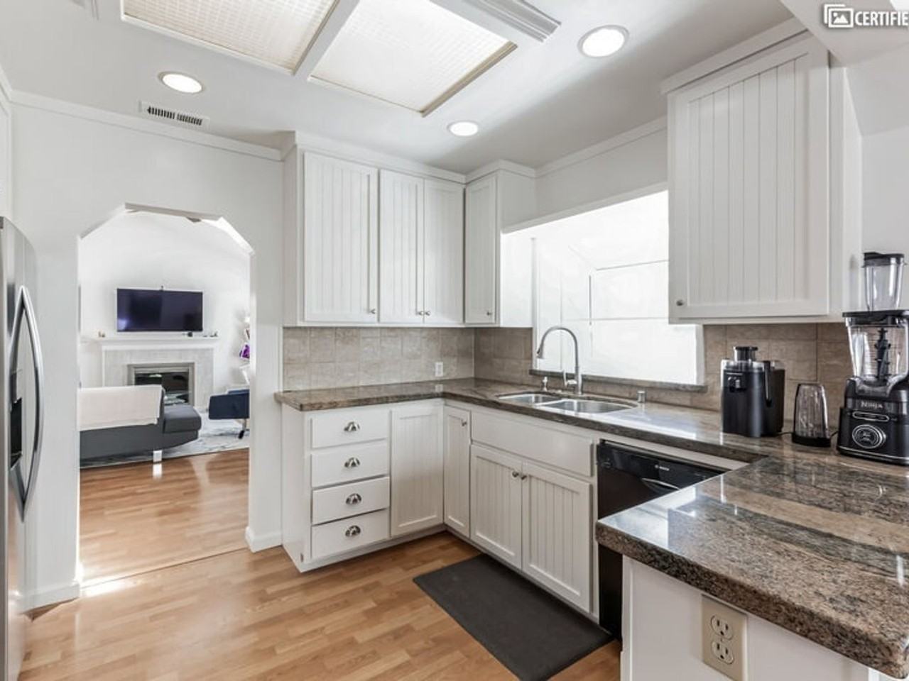 589 Lancaster Way - Photo 3 of 7