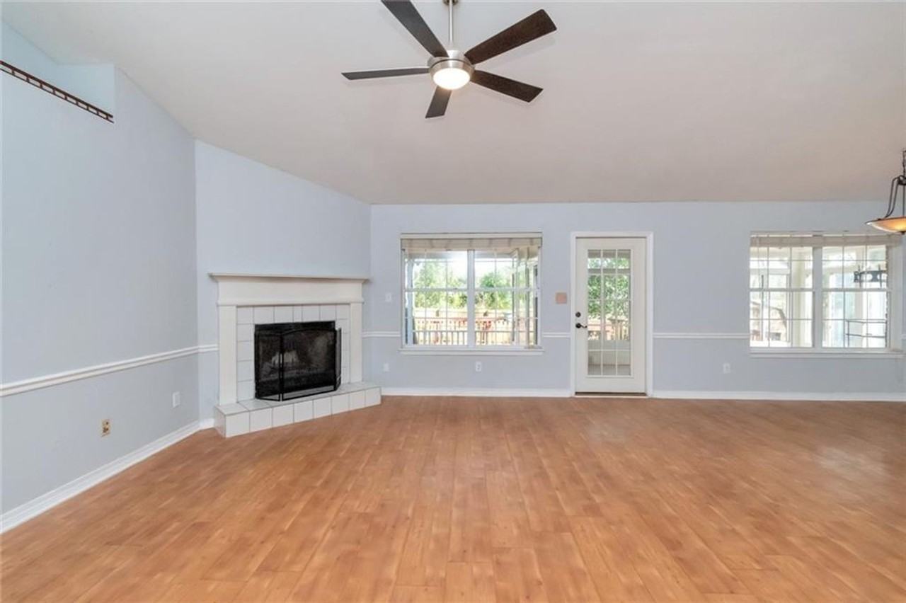 30894 Pinyon Dr - Photo 3 of 40