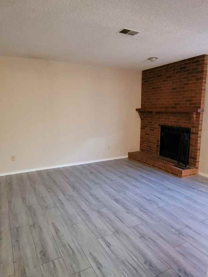 1062 S Yampa St - Photo 3 of 20