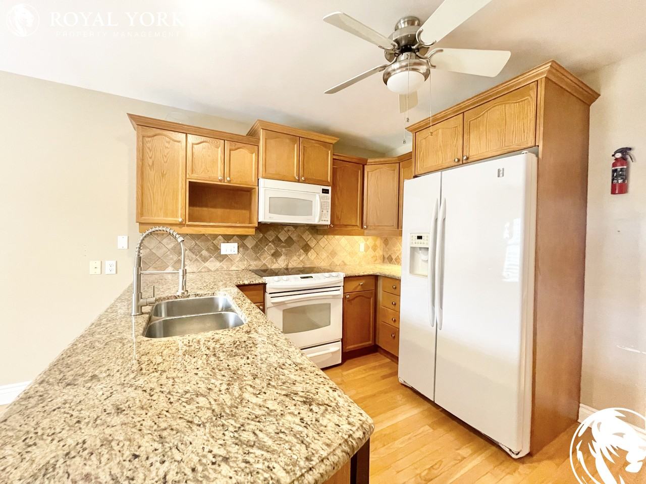 44-145 North Centre Road, London, Ontario N5X 4C7 - Photo 3 of 28