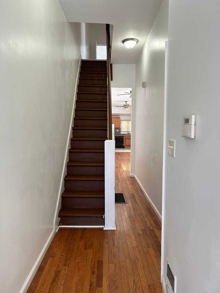 2225 N 17th St #1 - Photo 3 of 23
