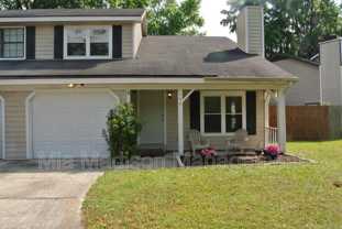 138 Holland Park Cir - Photo 1 of 1