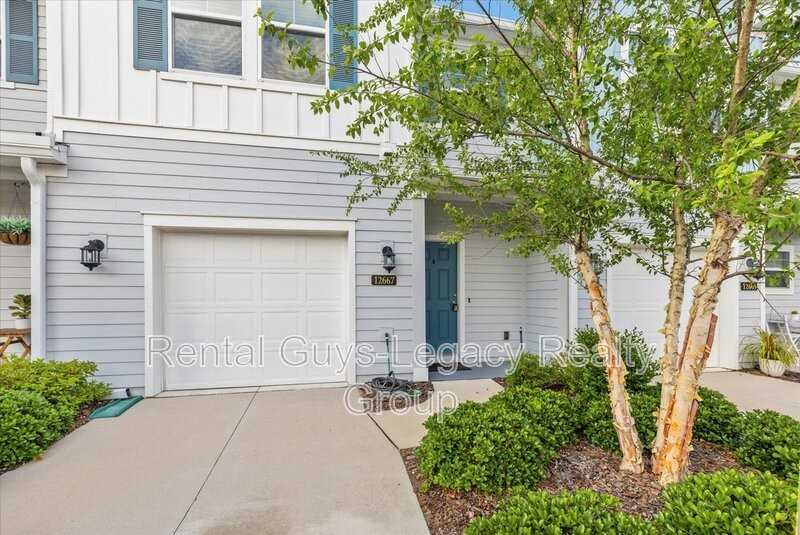 12667 Josslyn Ln - Photo 2 of 24