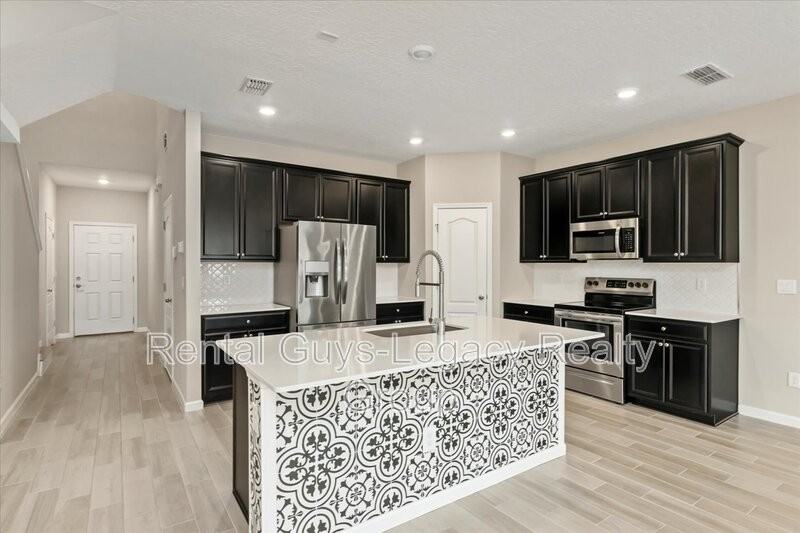 12667 Josslyn Ln - Photo 5 of 24